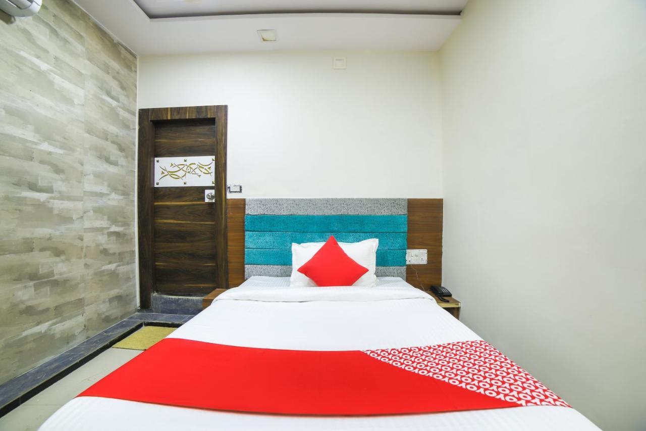 Oyo 67345 Hotel Anjani Inn Naroda Exterior foto