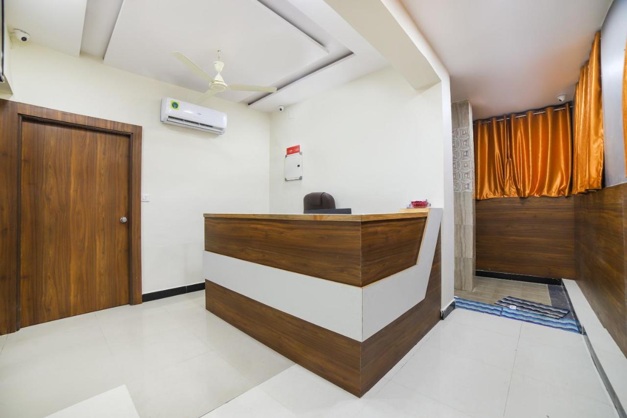 Oyo 67345 Hotel Anjani Inn Naroda Exterior foto